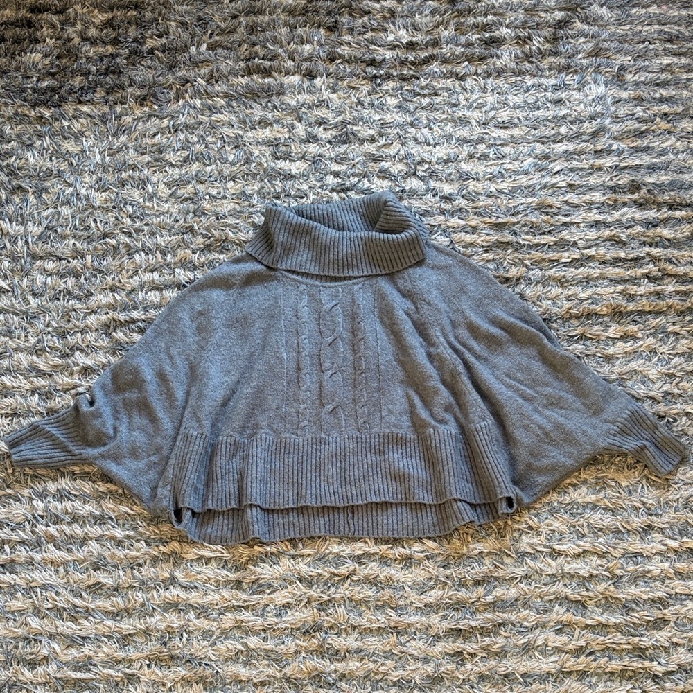 Elegant Gray Turtle Neck Cable Knit Sweater Size S